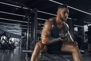 Treino de Braços Completo: Maximize Seus Resultados com os 5 Melhores Exercícios + Ficha de Treino